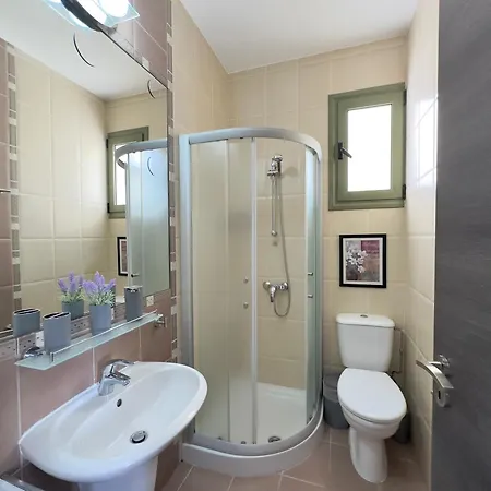 Near The Sea Danaos 2 2bd, 2bath Sea View Apartamento