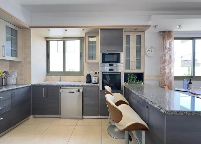 Near The Sea Danaos 2 2bd, 2bath Sea View Paphos